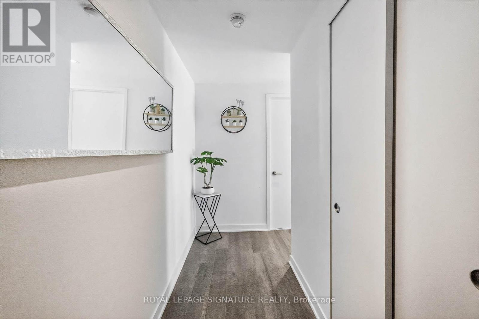 1110 - 185 Roehampton Avenue, Toronto, Ontario  M4P 0C6 - Photo 11 - C13027474