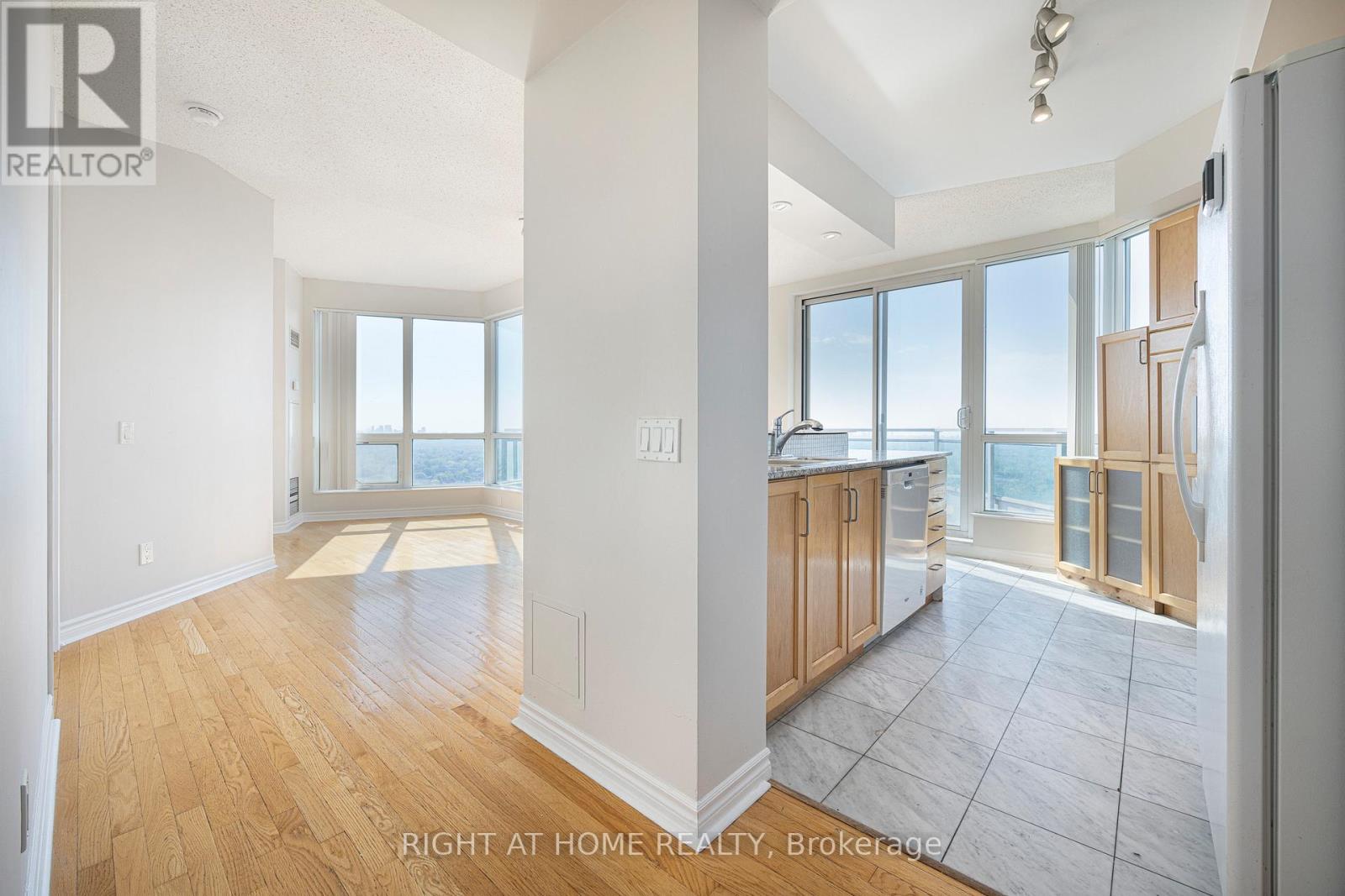 2610 - 60 Byng Avenue, Toronto, Ontario  M2N 7K3 - Photo 4 - C13027484