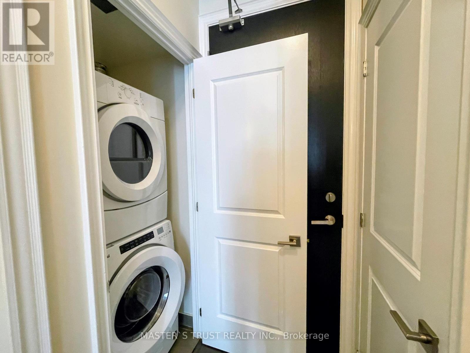 917 - 23 Glebe Road W, Toronto, Ontario  M5P 0A1 - Photo 15 - C13027540