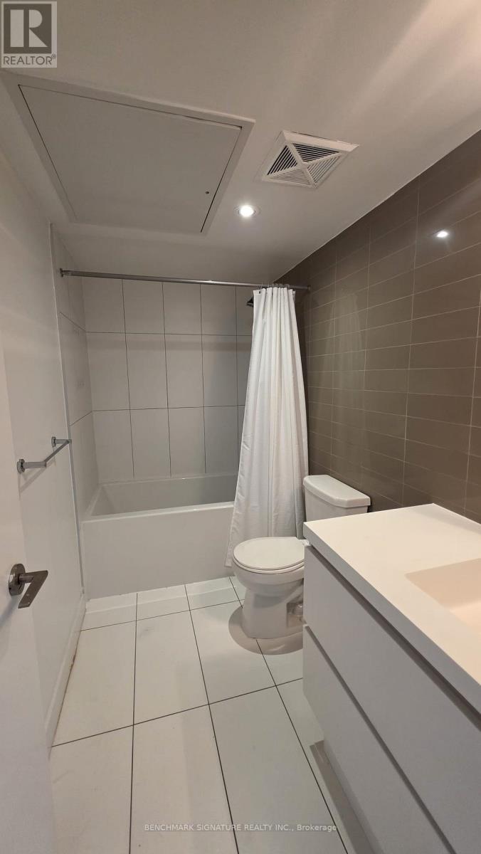 205 - 75 Queens Wharf Road, Toronto, Ontario  M5V 0J8 - Photo 11 - C13027546