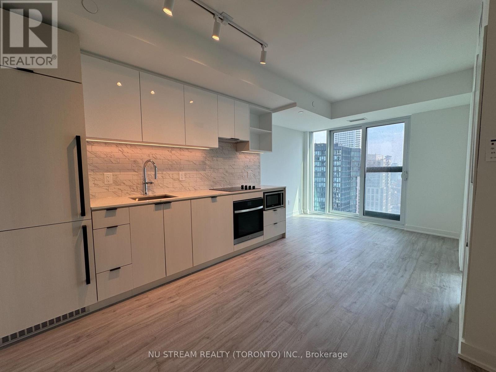 2612 - 252 Church Street, Toronto, Ontario  M5B 1Z2 - Photo 2 - C13027552