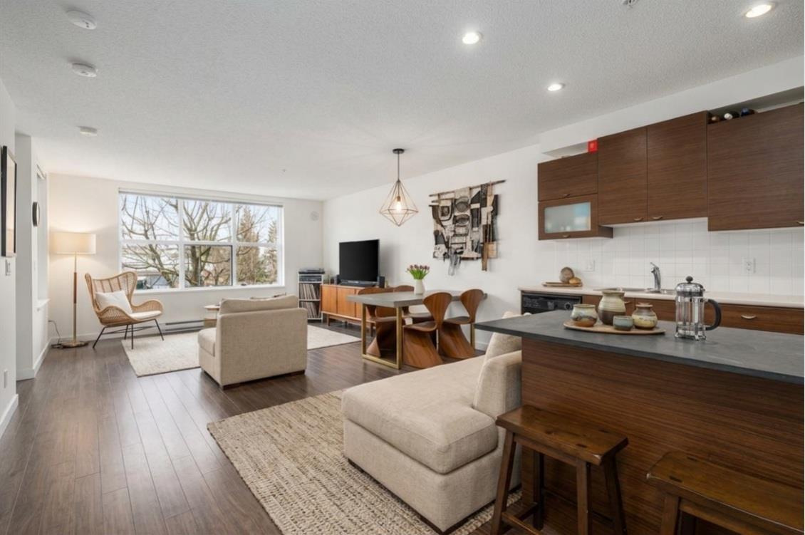 205 10707 139 Street, Surrey, British Columbia  V3T 0B2 - Photo 2 - R3111244