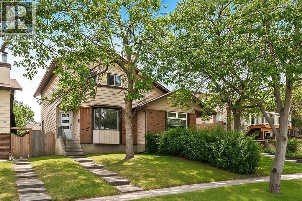 129 Berwick Drive NW, Calgary, Alberta