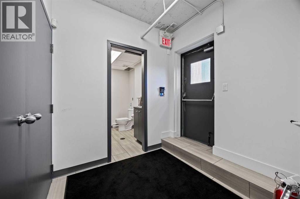 1742 10 Avenue SW, Calgary, Alberta  T3C 0J8 - Photo 19 - A2293149