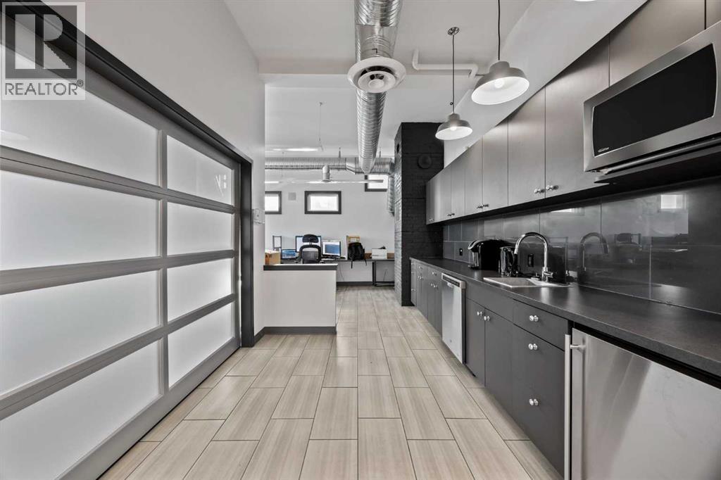 1742 10 Avenue SW, Calgary, Alberta  T3C 0J8 - Photo 33 - A2293149