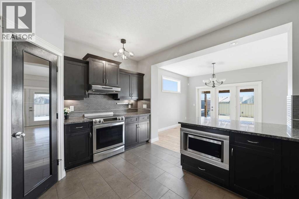 110 Heritage Place NE, Cochrane, Alberta  T4C 0E2 - Photo 12 - A2294654