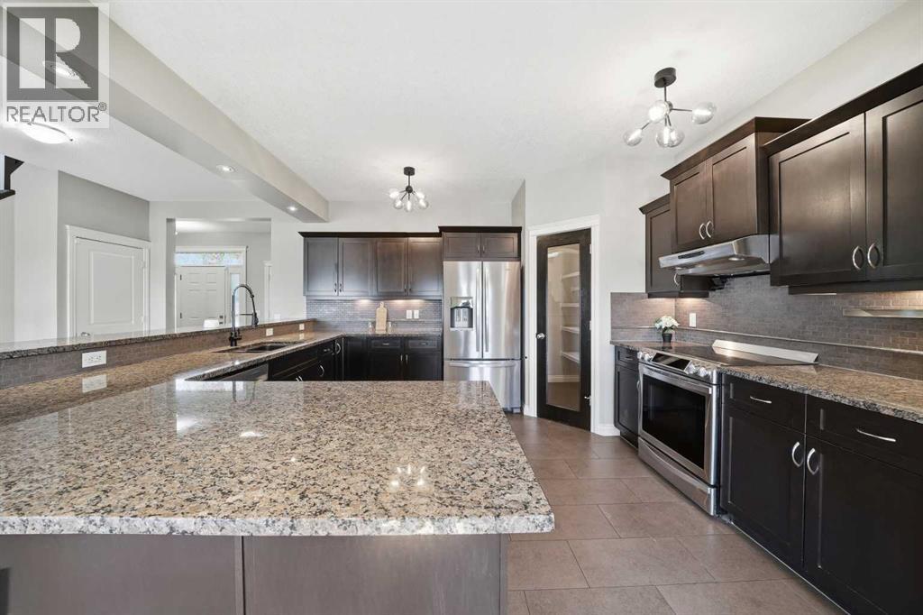 110 Heritage Place NE, Cochrane, Alberta  T4C 0E2 - Photo 9 - A2294654