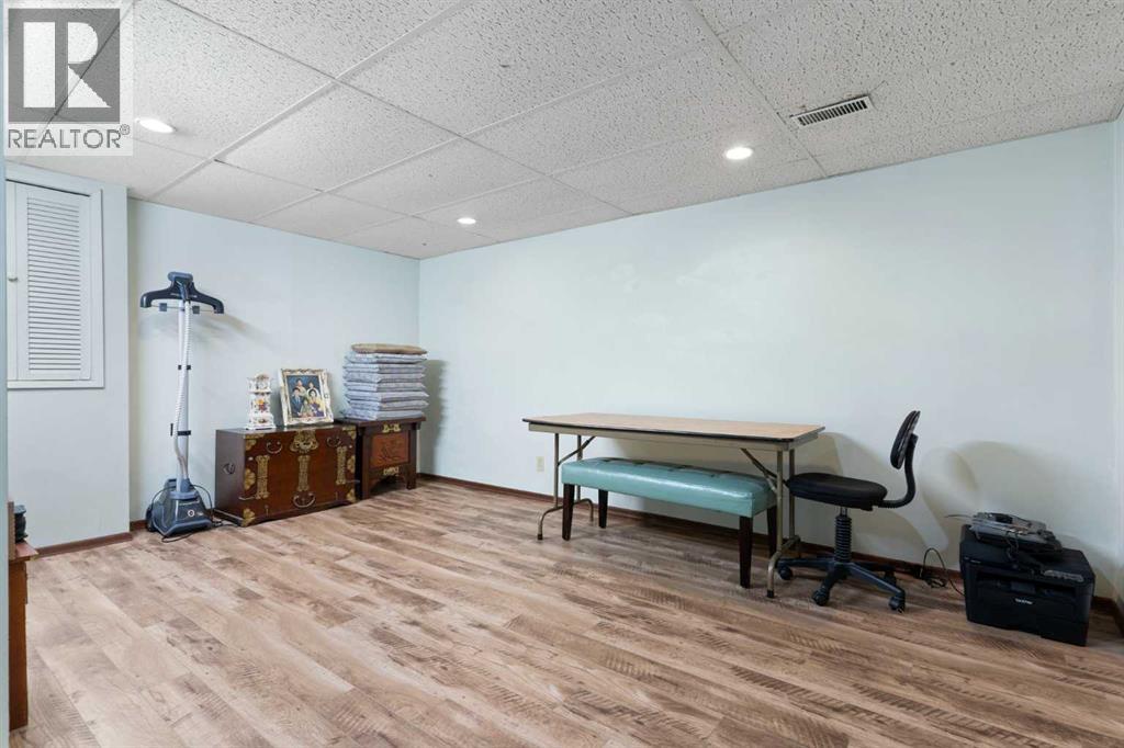 87 Hillgrove Drive SW, Calgary, Alberta  T2V 3L8 - Photo 23 - A2298044