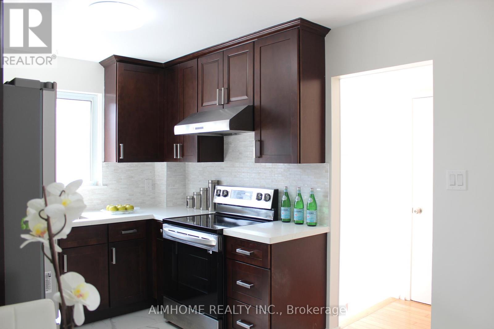 2311 Bridletowne Circle, Toronto (L'amoreaux), Ontario  M1W 2L3 - Photo 11 - E13027584