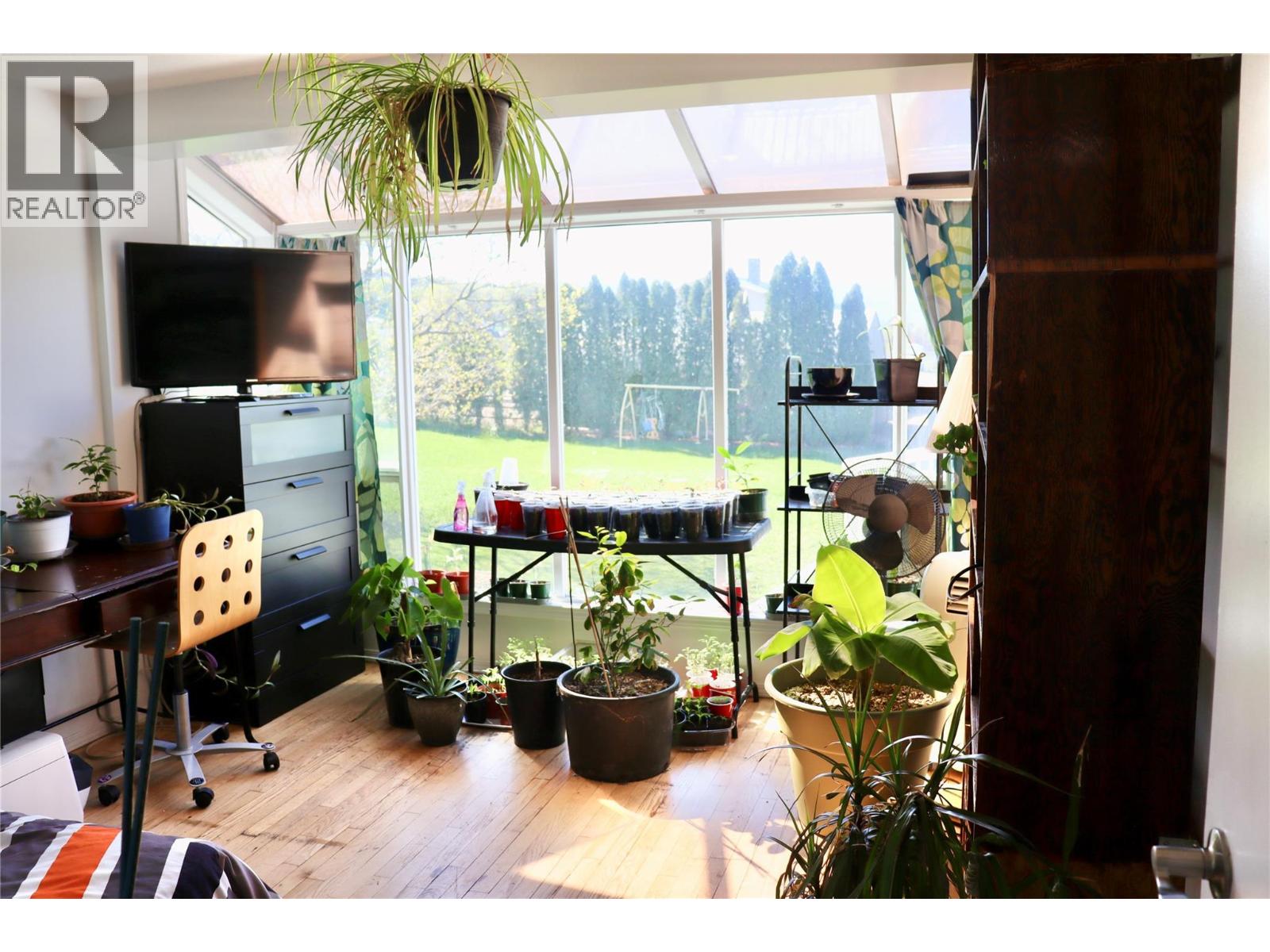 7792 Lochdale Road, Vernon, British Columbia  V1B 3R8 - Photo 18 - 10384345