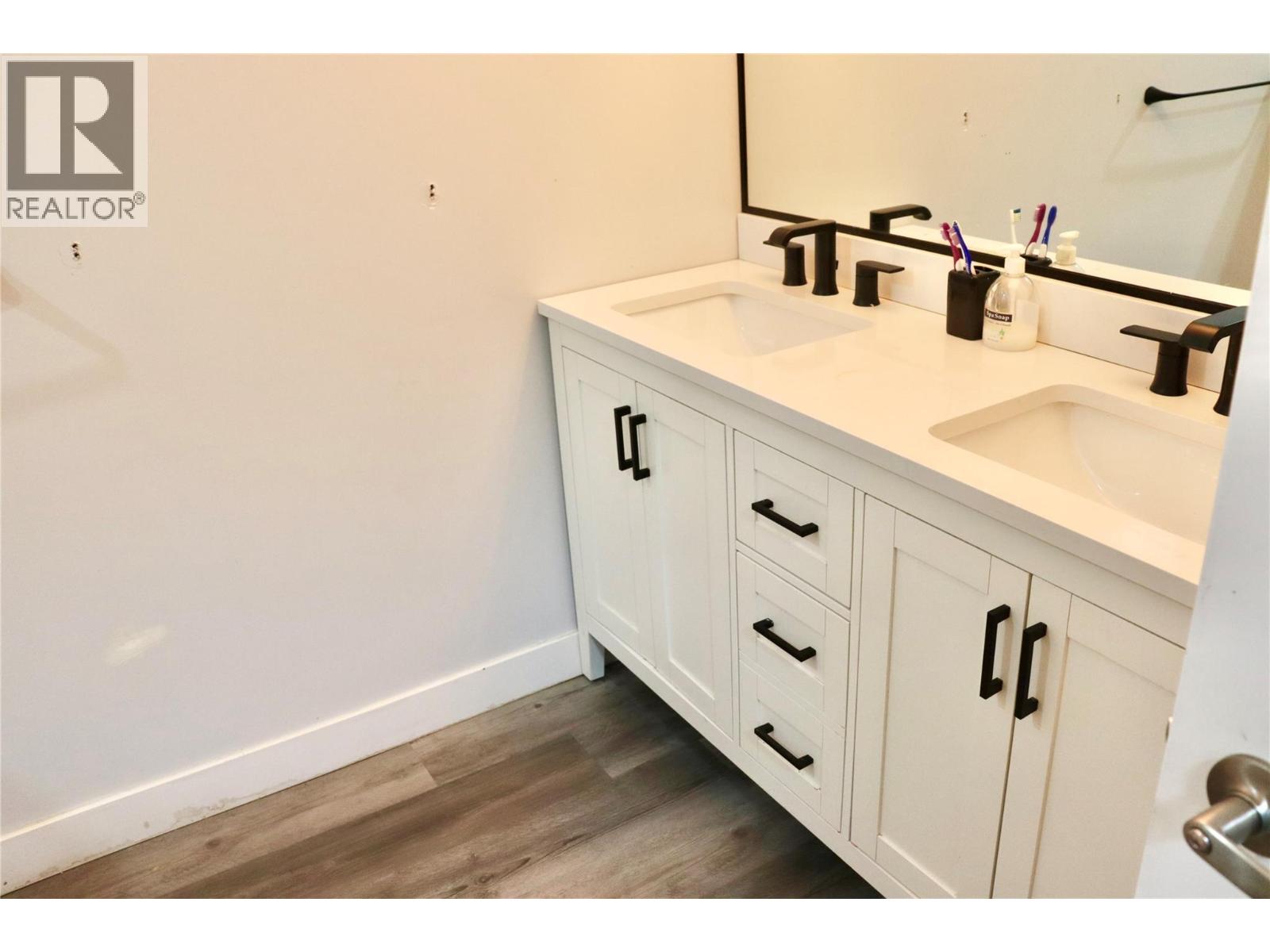 7792 Lochdale Road, Vernon, British Columbia  V1B 3R8 - Photo 45 - 10384345