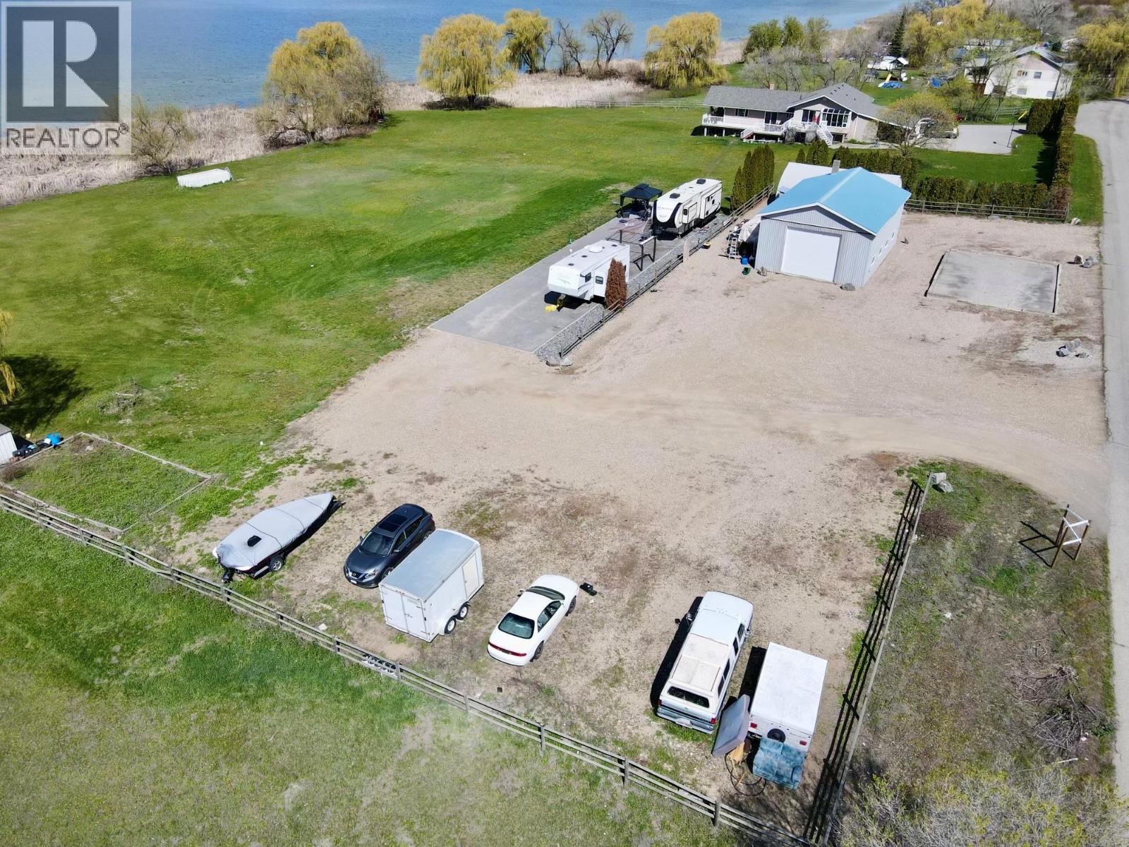 7792 Lochdale Road, Vernon, British Columbia  V1B 3R8 - Photo 6 - 10384345