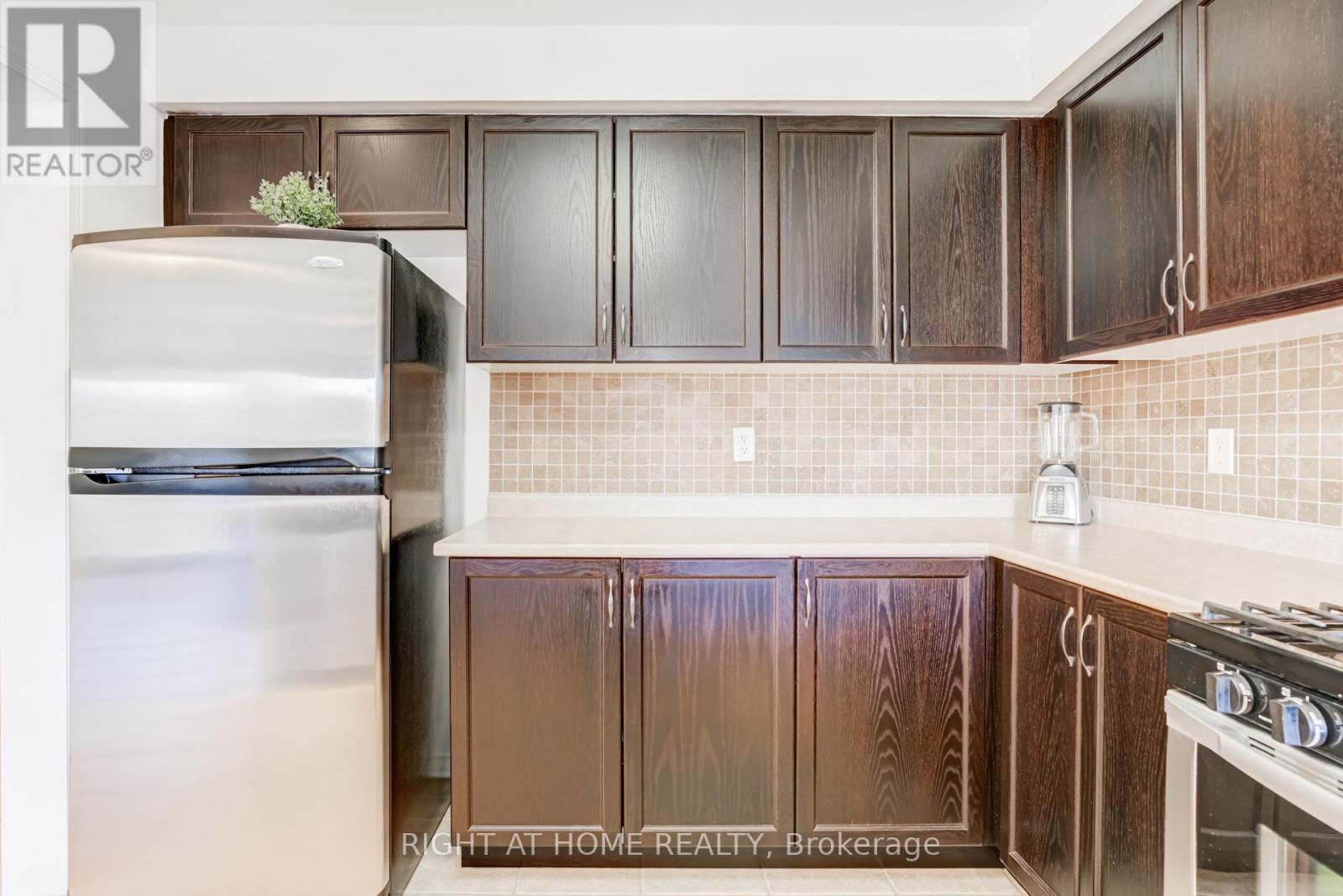 105 Hammill Heights, East Gwillimbury (Mt Albert), Ontario  L0G 1M0 - Photo 15 - N13027548