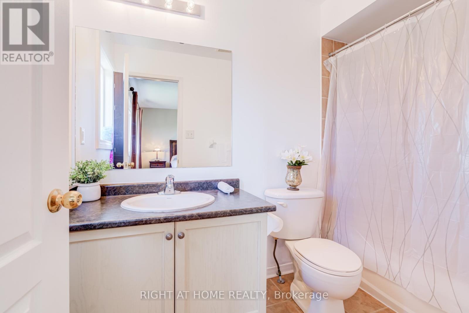 105 Hammill Heights, East Gwillimbury (Mt Albert), Ontario  L0G 1M0 - Photo 22 - N13027548