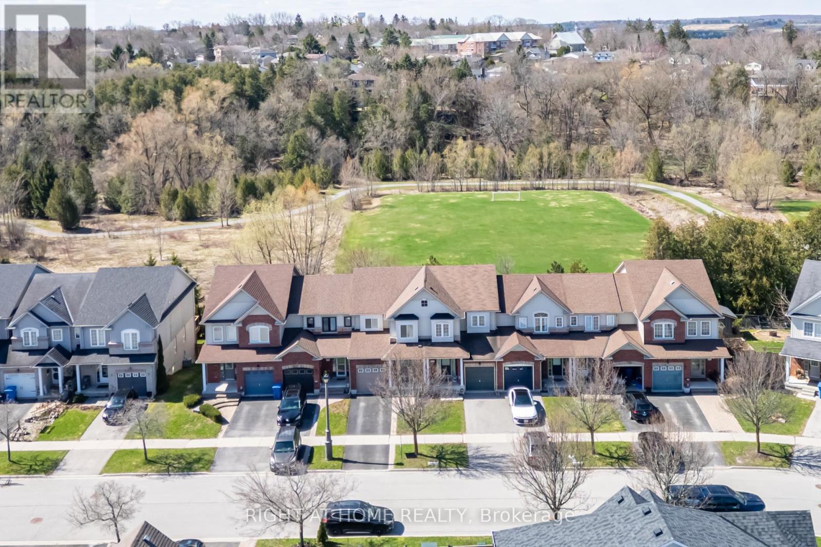 105 Hammill Heights, East Gwillimbury (Mt Albert), Ontario  L0G 1M0 - Photo 3 - N13027548