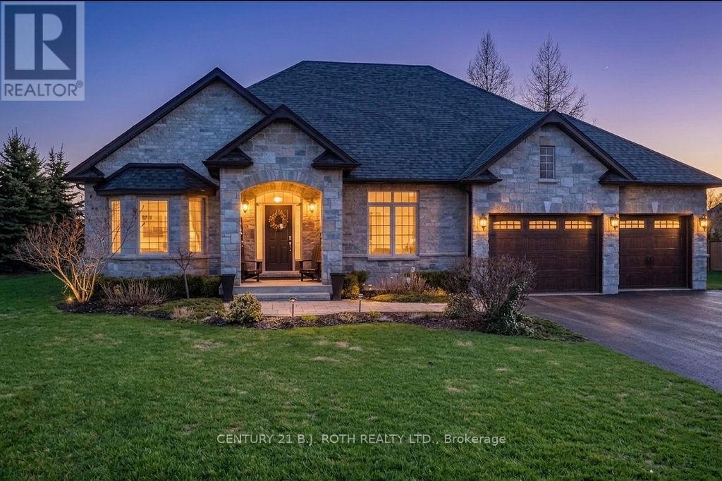 2 ROY HICKLING DRIVE, Springwater, Ontario