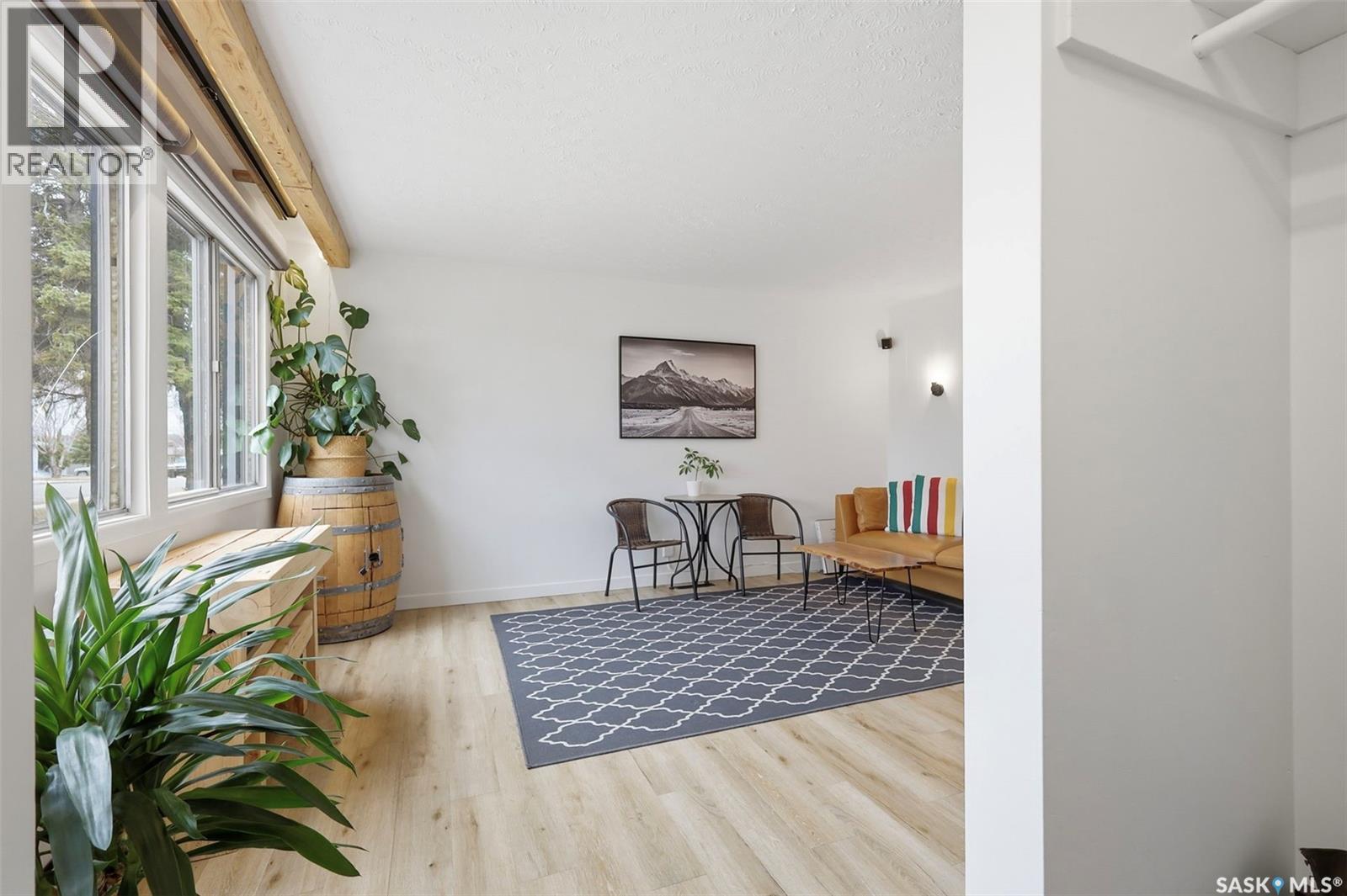 305 Montreal Avenue N, Saskatoon, Saskatchewan  S7L 3N7 - Photo 4 - SK033583