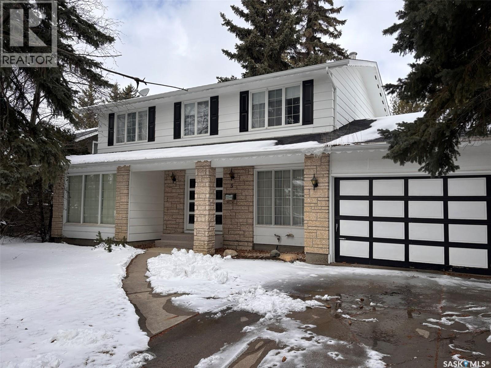 5 Malcolm PLACE, Saskatoon, Saskatchewan