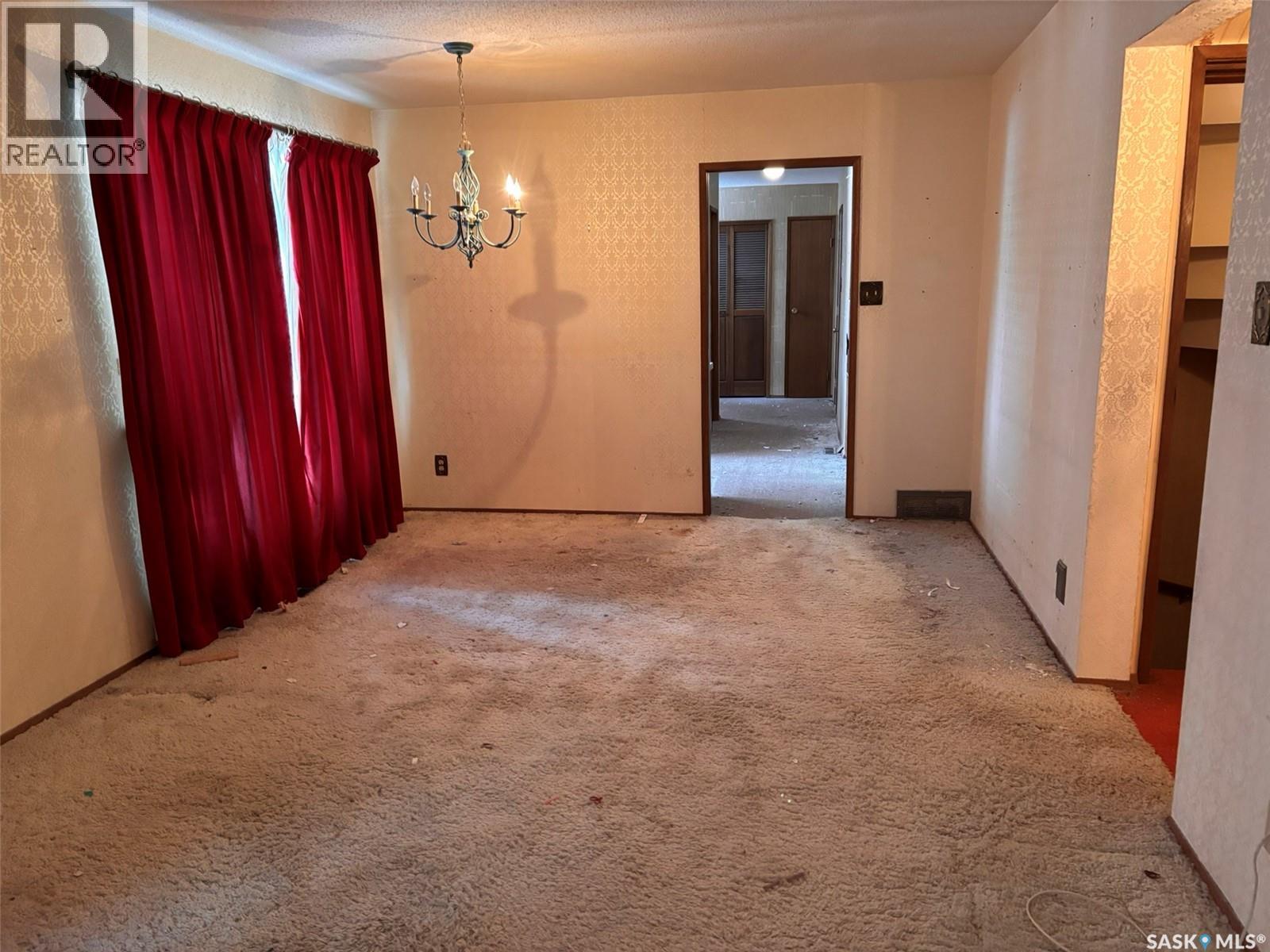 5 Malcolm Place, Saskatoon, Saskatchewan  S7H 4M3 - Photo 4 - SK033510