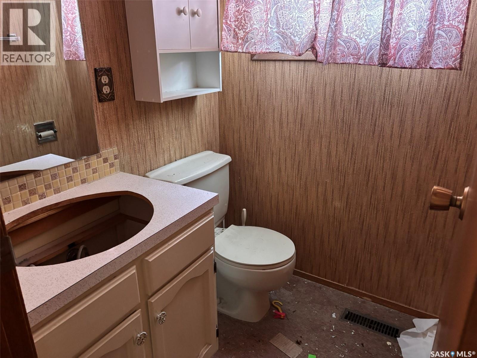 5 Malcolm Place, Saskatoon, Saskatchewan  S7H 4M3 - Photo 7 - SK033510