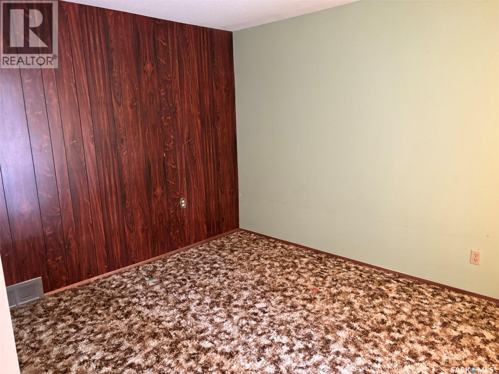 5 Malcolm Place, Saskatoon, Saskatchewan  S7H 4M3 - Photo 8 - SK033510