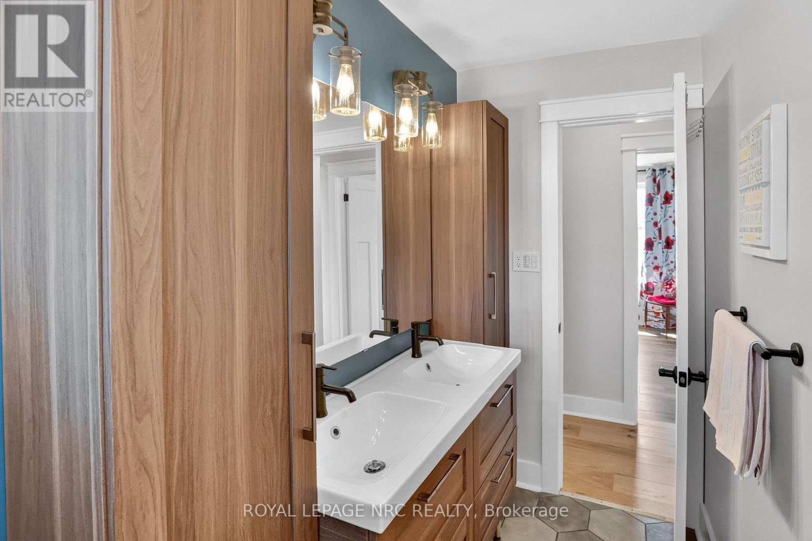 917 Concession 5 Road, Niagara-On-The-Lake, Ontario  L0S 1J0 - Photo 22 - X12989048