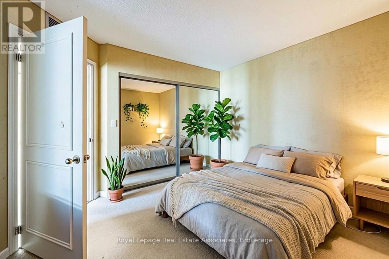 2407 - 1 Palace Pier Court, Toronto, Ontario  M8V 3W9 - Photo 13 - W13027486