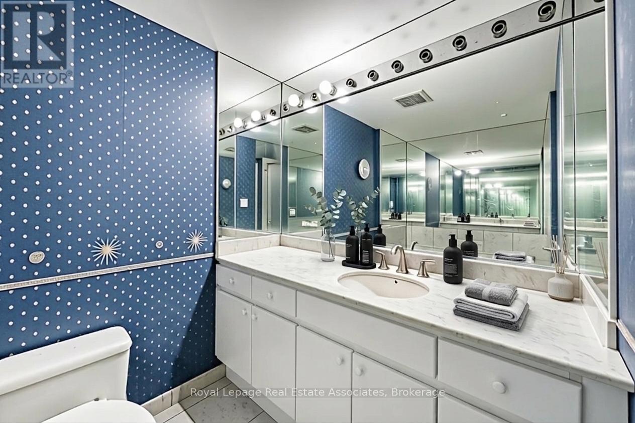 2407 - 1 Palace Pier Court, Toronto, Ontario  M8V 3W9 - Photo 17 - W13027486