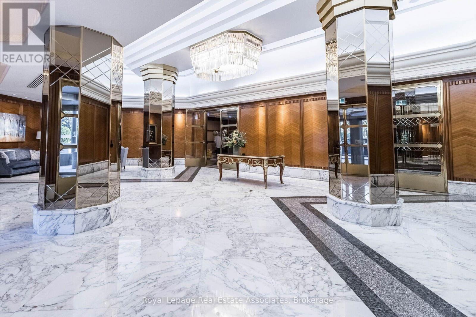 2407 - 1 Palace Pier Court, Toronto, Ontario  M8V 3W9 - Photo 5 - W13027486