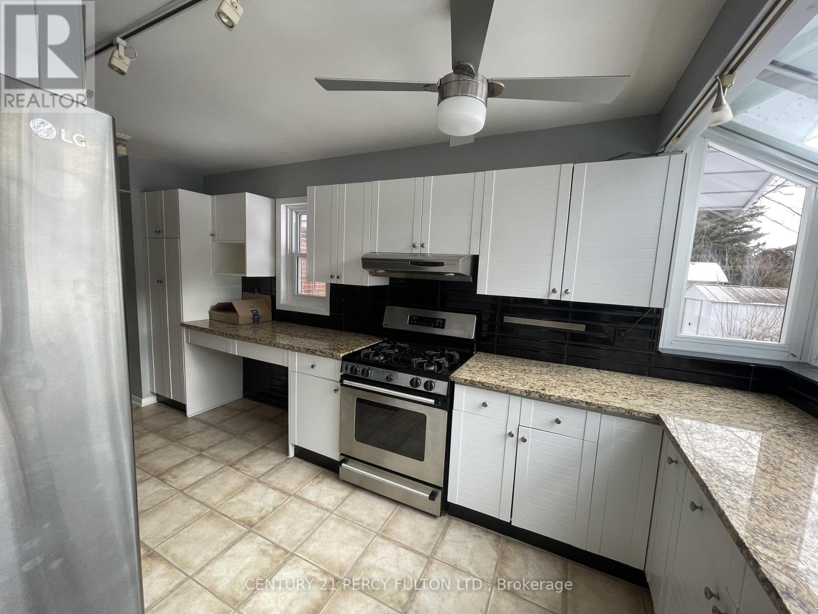 10208 Tenth Line, Halton Hills, Ontario  L0P 1K0 - Photo 12 - W13027496