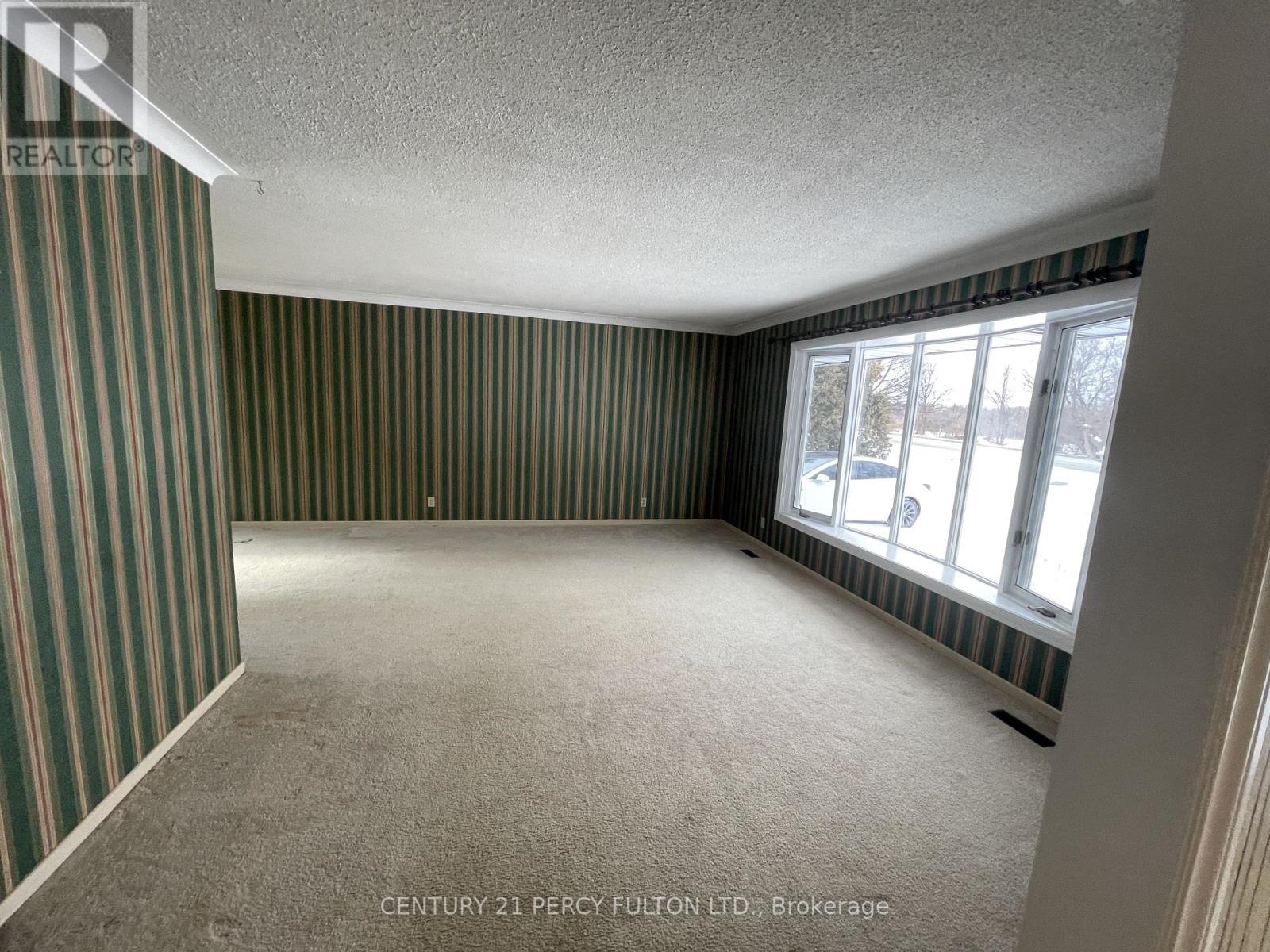 10208 Tenth Line, Halton Hills, Ontario  L0P 1K0 - Photo 6 - W13027496