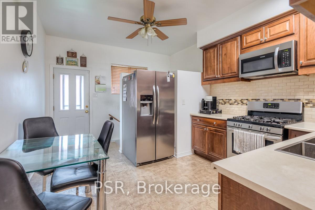 41 Springhurst Avenue, Toronto, Ontario  M6K 1B4 - Photo 9 - W13027520