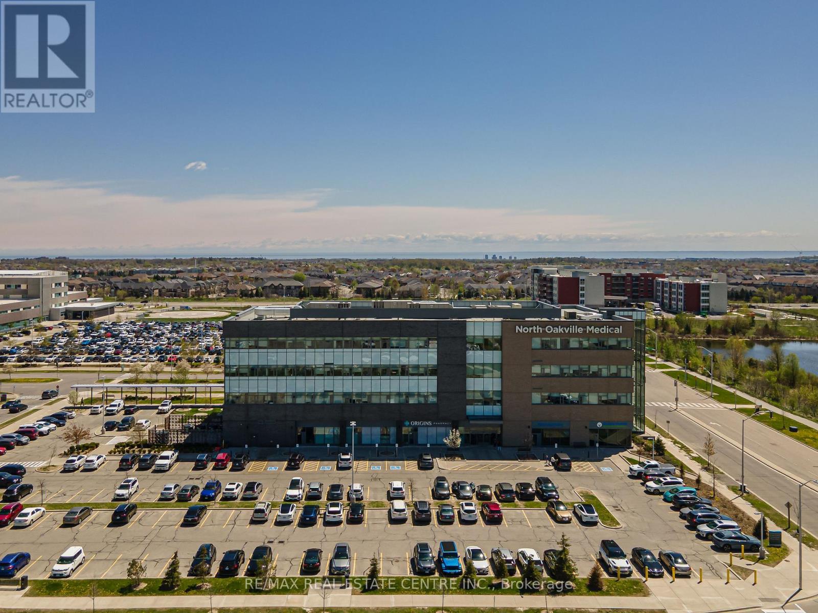 408 - 3075 Hospital Gate, Oakville, Ontario  L6M 4H6 - Photo 2 - W13027536