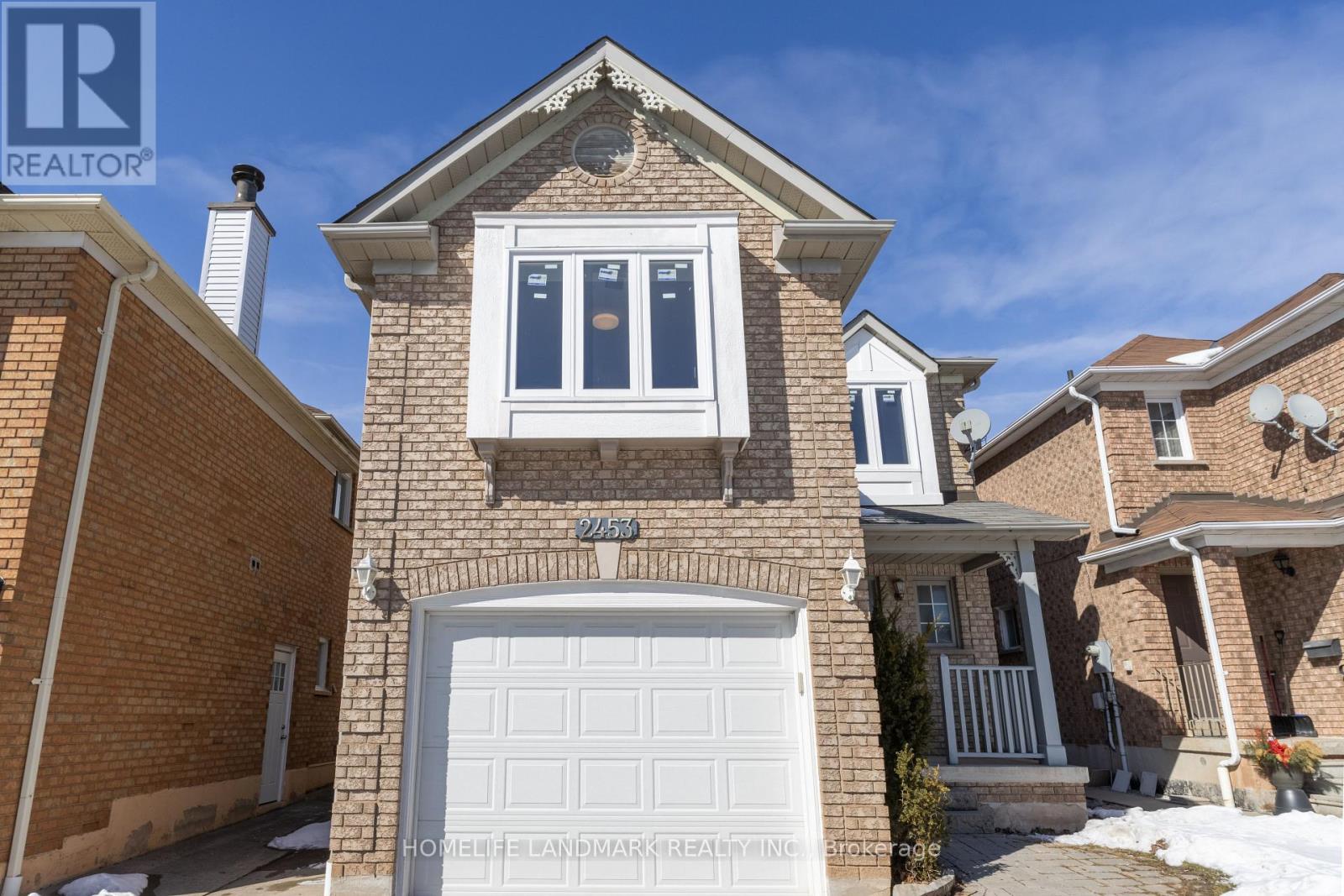 2453 Strathmore Crescent, Mississauga, Ontario  L5M 5K9 - Photo 3 - W13027550