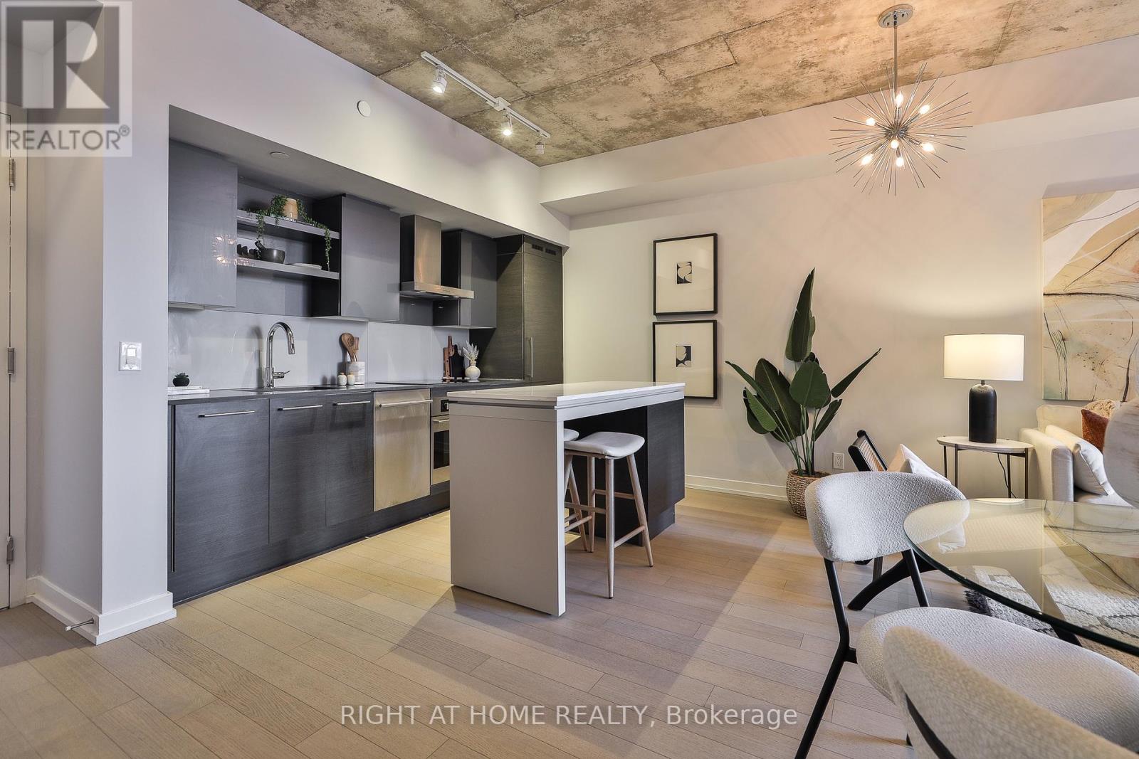 909 - 1030 KING STREET W, Toronto, Ontario