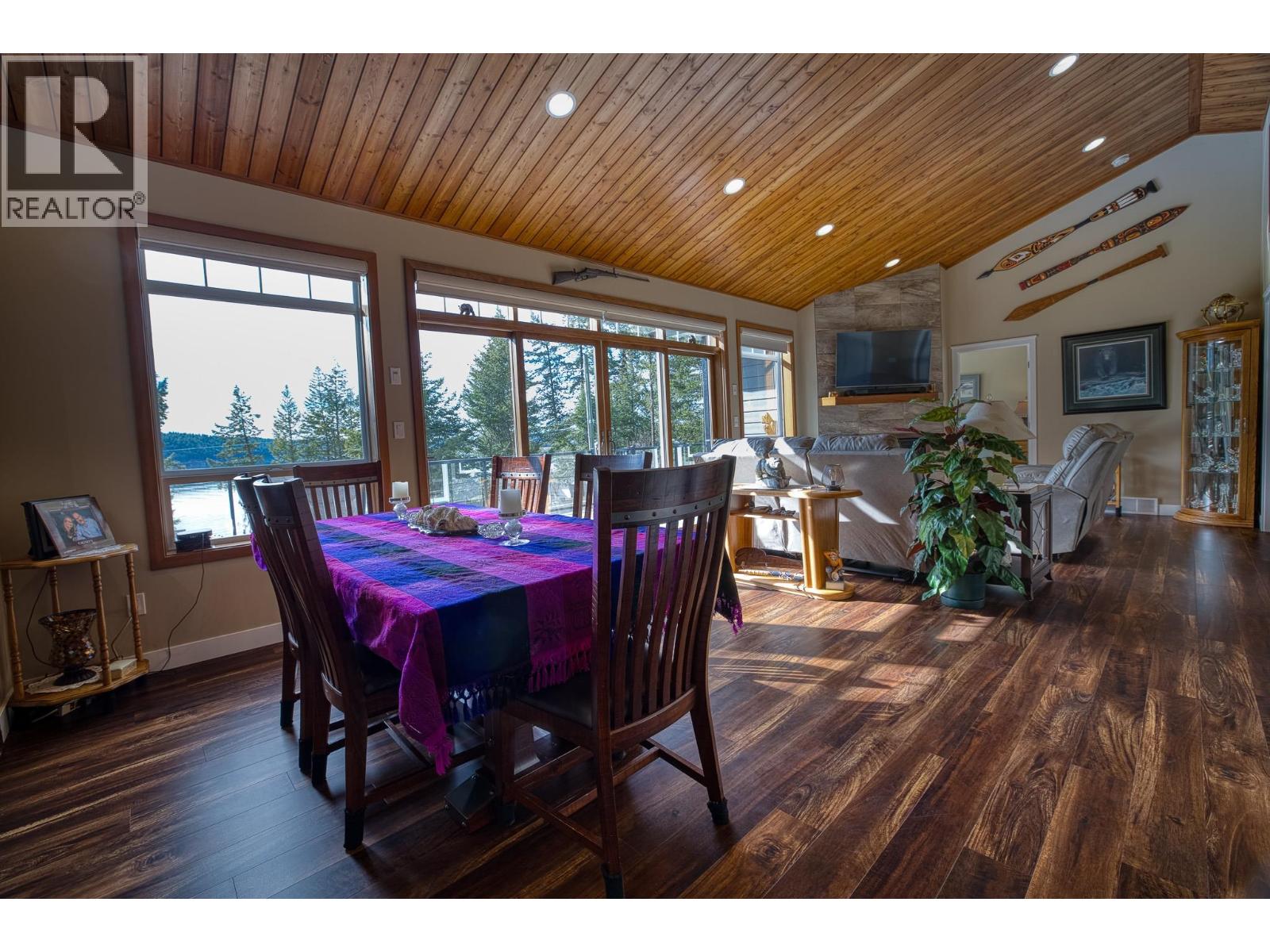 3779 Emerald Crescent, Lac La Hache, British Columbia  V0K 1T1 - Photo 5 - R3114278