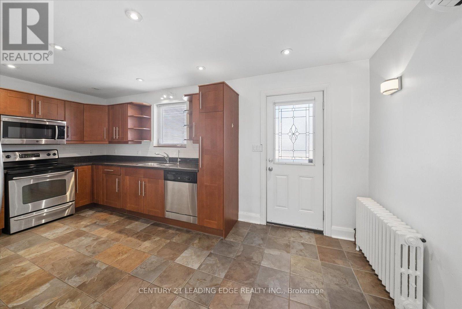 490 Arlington Avenue, Toronto, Ontario  M6C 3A2 - Photo 10 - C13027412