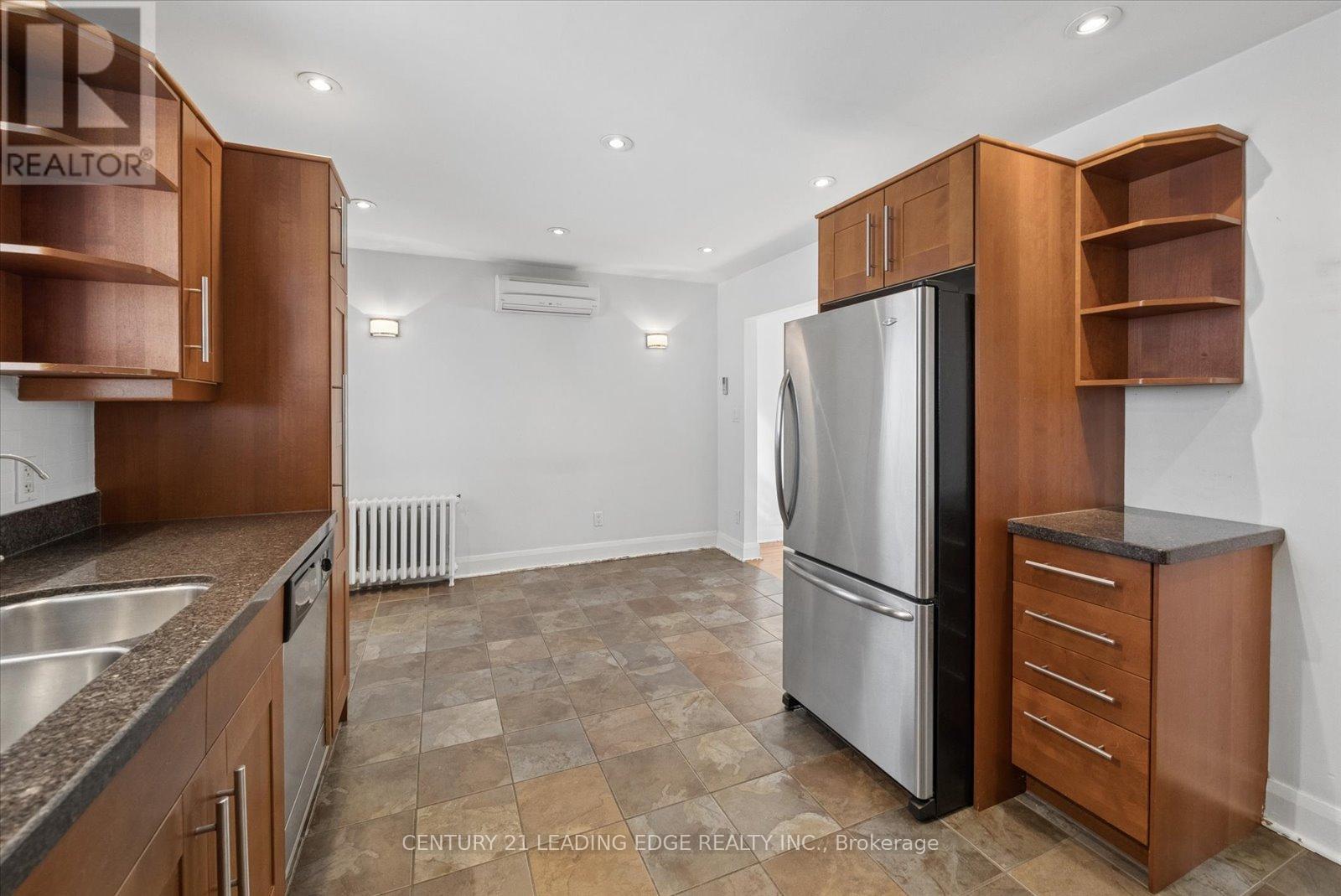 490 Arlington Avenue, Toronto, Ontario  M6C 3A2 - Photo 13 - C13027412