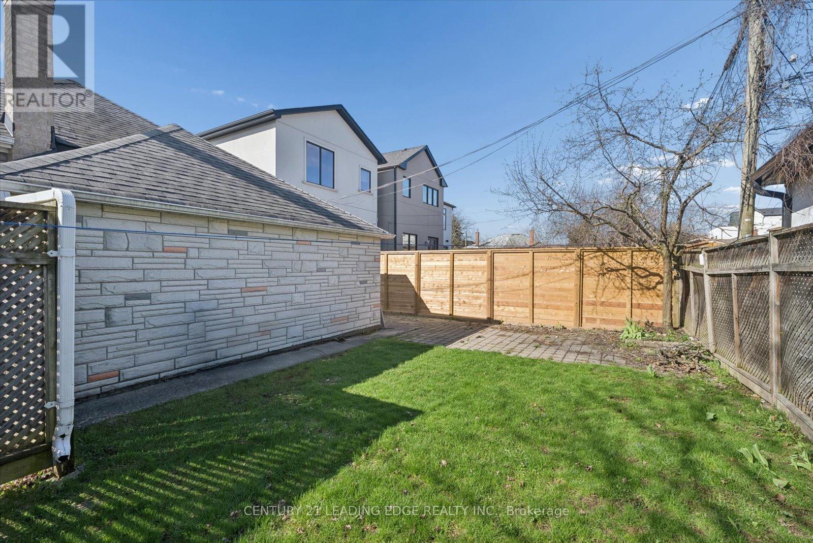 490 Arlington Avenue, Toronto, Ontario  M6C 3A2 - Photo 38 - C13027412