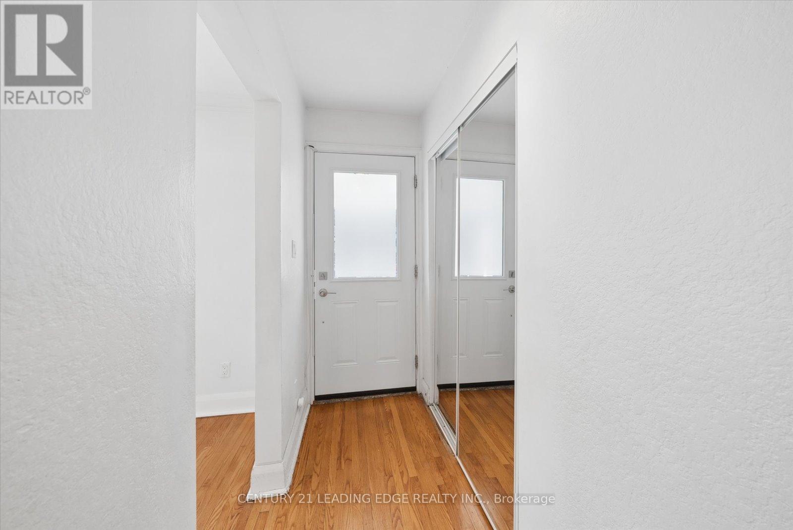 490 Arlington Avenue, Toronto, Ontario  M6C 3A2 - Photo 5 - C13027412