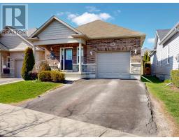 438 STIRLING WAY, Cobourg, Ontario