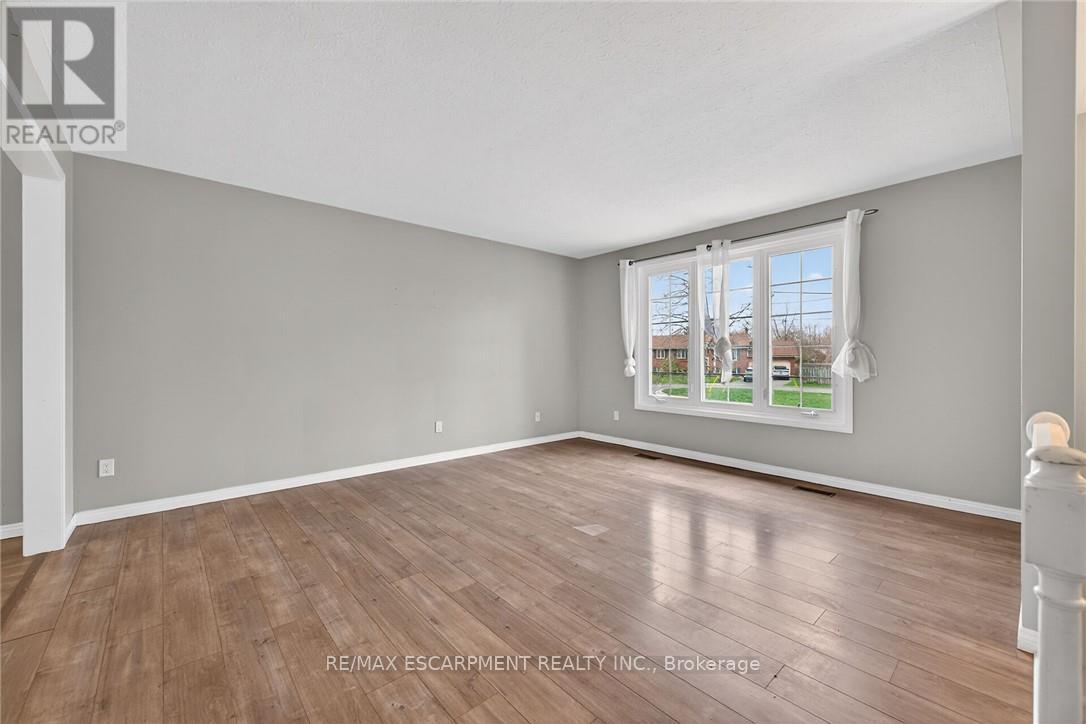 31 Killins Street, West Lincoln, Ontario  L0R 2A0 - Photo 10 - X13027532