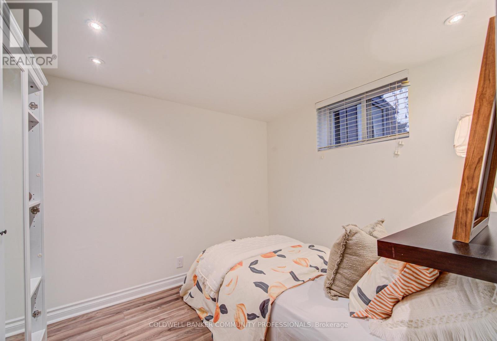 166 Bond Street N, Hamilton, Ontario  L8S 3W6 - Photo 22 - X13025520