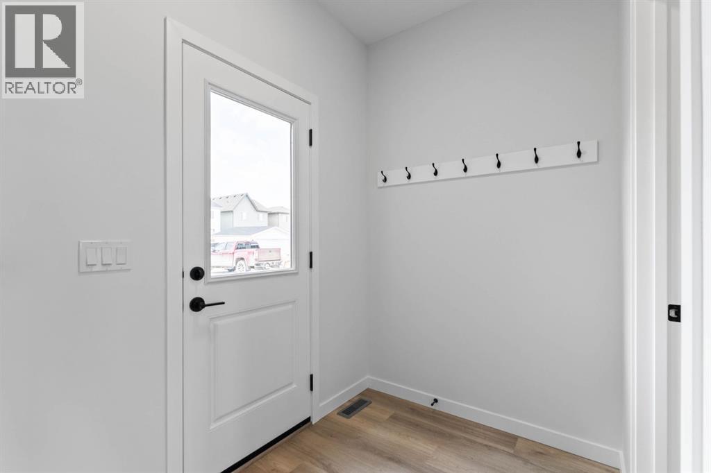 231 Vista Road, Crossfield, Alberta  T0M 0S0 - Photo 15 - A2298496