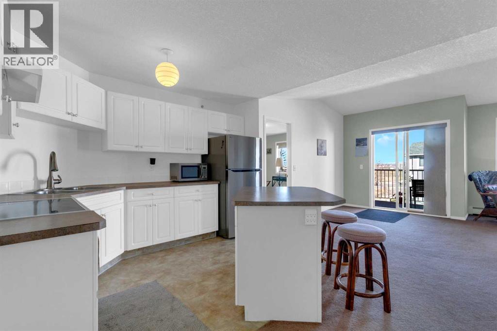 308, 2000 Valleyview Park Se, Calgary, Alberta  T2B 3R6 - Photo 6 - A2302550