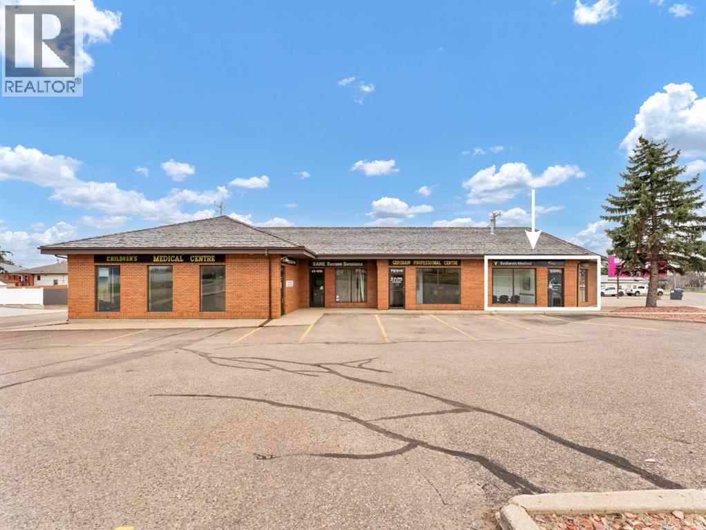 4, 809 Bullivant Crescent Sw, Medicine Hat, Alberta  T1A 5G5 - Photo 1 - A2302558