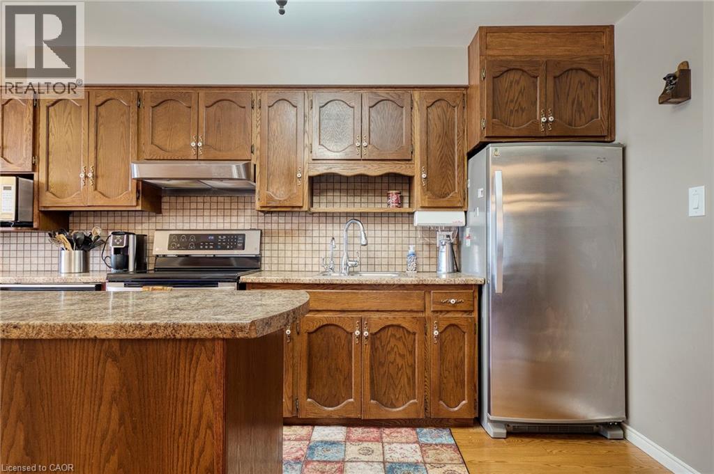 108 Queensway Drive, St. Jacobs, Ontario  N3B 2T5 - Photo 9 - 40821912