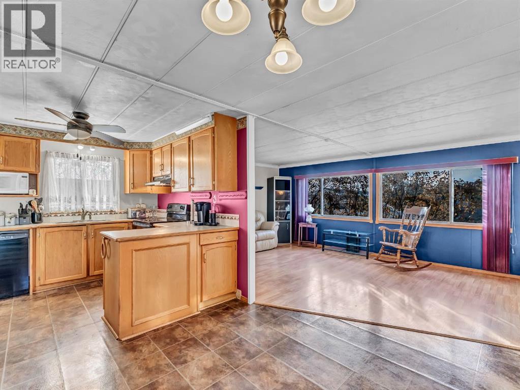 93, 4000 13 Avenue SE, Medicine Hat, Alberta  T1B 1J3 - Photo 10 - A2282205