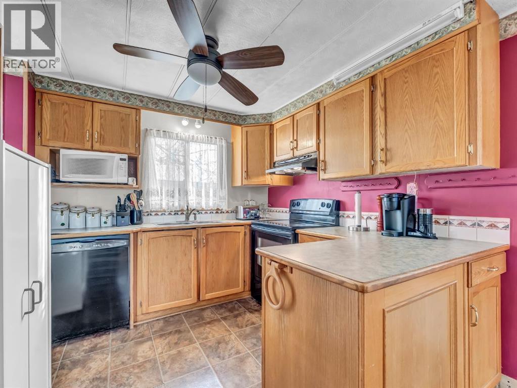 93, 4000 13 Avenue SE, Medicine Hat, Alberta  T1B 1J3 - Photo 11 - A2282205