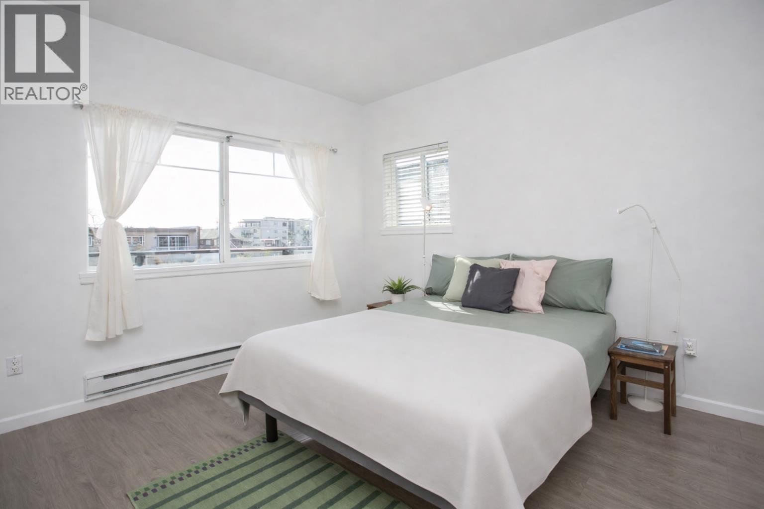 302 22363 Selkirk Avenue, Maple Ridge, British Columbia  V2X 2X6 - Photo 3 - R3107284